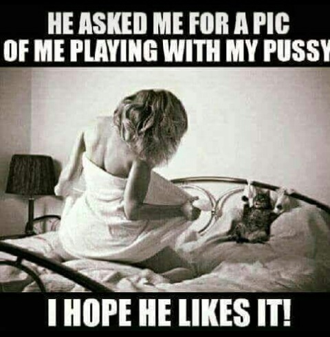 He_asked_me_for_a_pic_of_me_playing_with_my_pussy.JPG